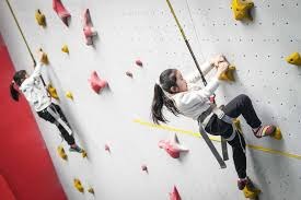 孔帕尼：球队下半场表现的更好，凯恩替补是为应对密集赛程